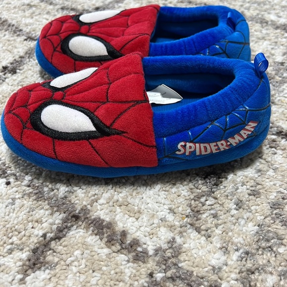 Spider-man Slippers - Picture 2 of 3